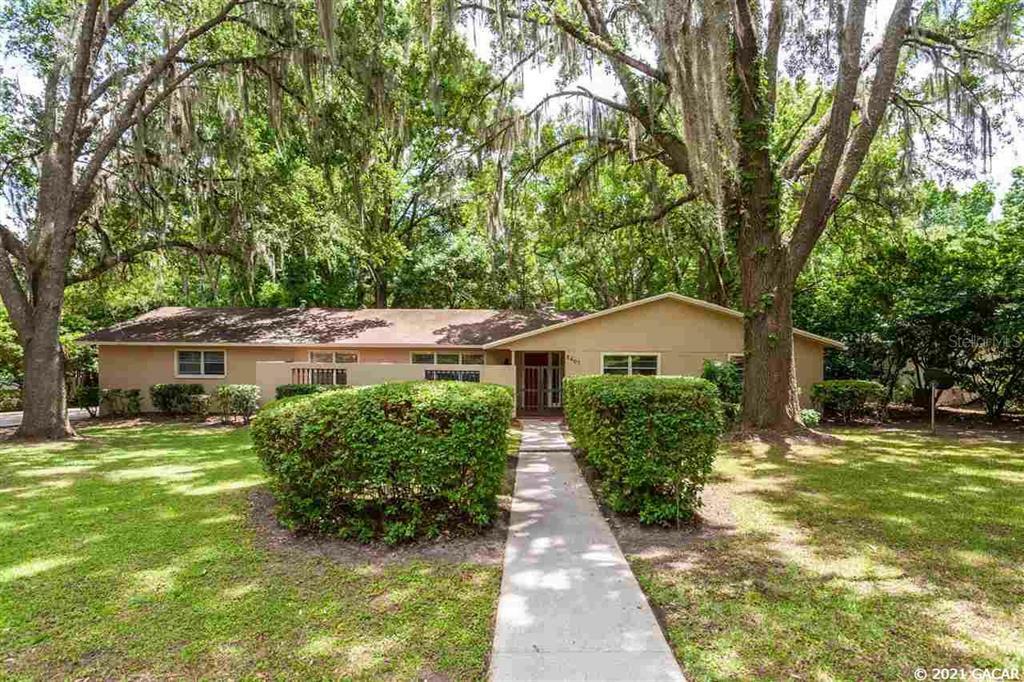 Property Photo:  8407 NW 4th Place  FL 32607 