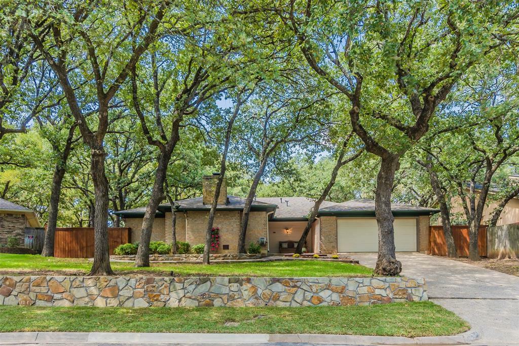 Property Photo:  2806 Woodshire Drive  TX 76016 