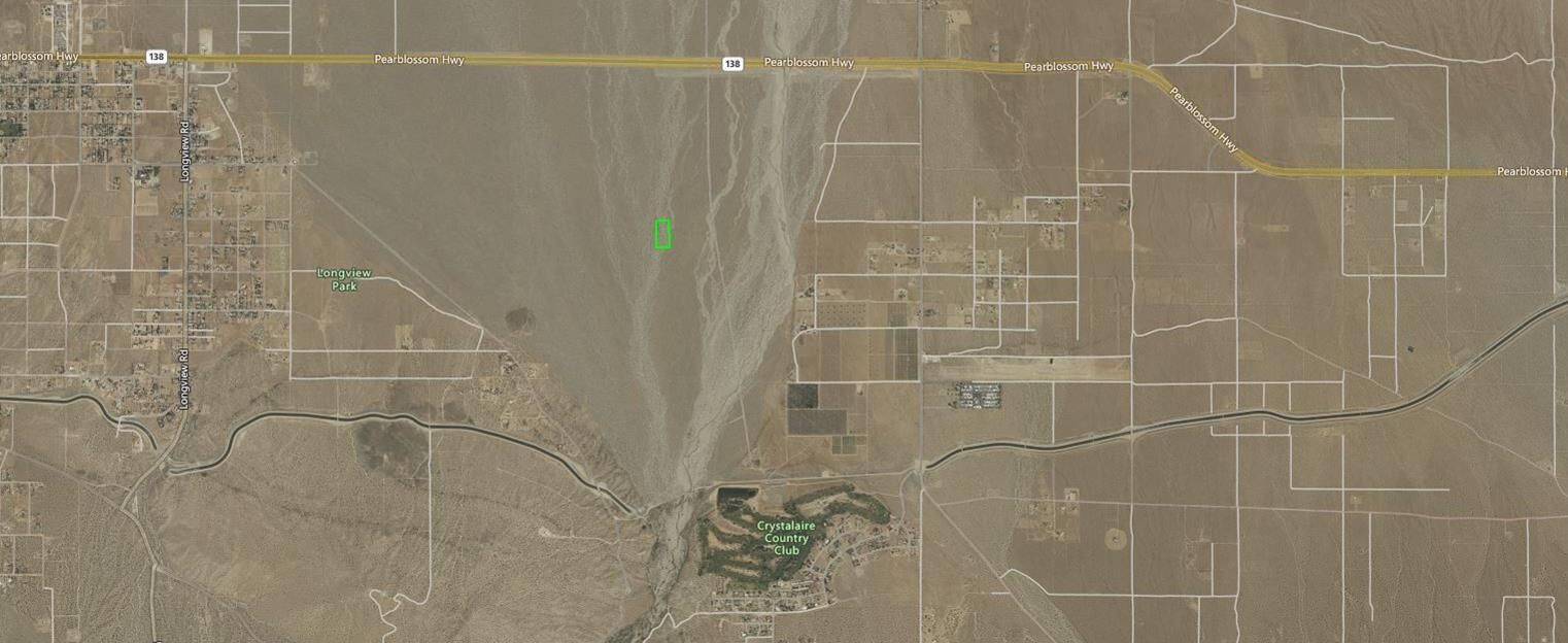 Property Photo:  Vic Avenue W4 154 Ste  CA 93591 