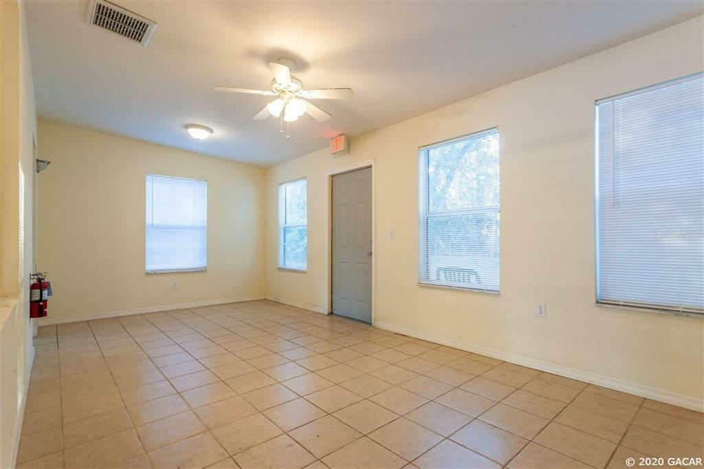 Property Photo:  2126 NW 6th Street  FL 32609 