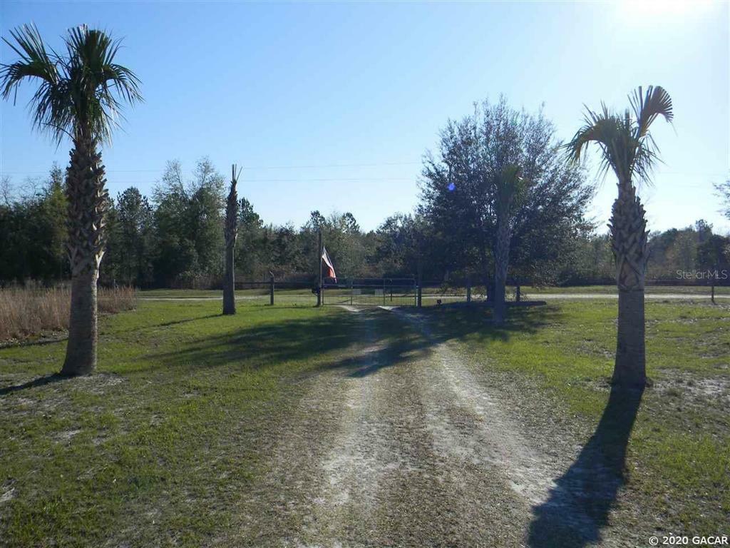 Property Photo:  178 SW Poinsetta Court  FL 32038 