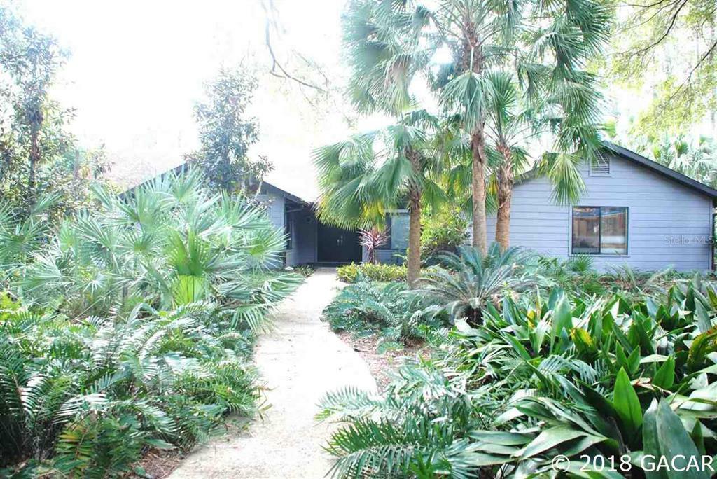 Property Photo:  2814 NW 58th Boulevard  FL 32606 