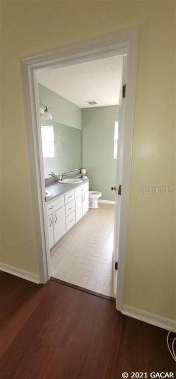 Property Photo:  5169 NW 21st Terrace  FL 32605 