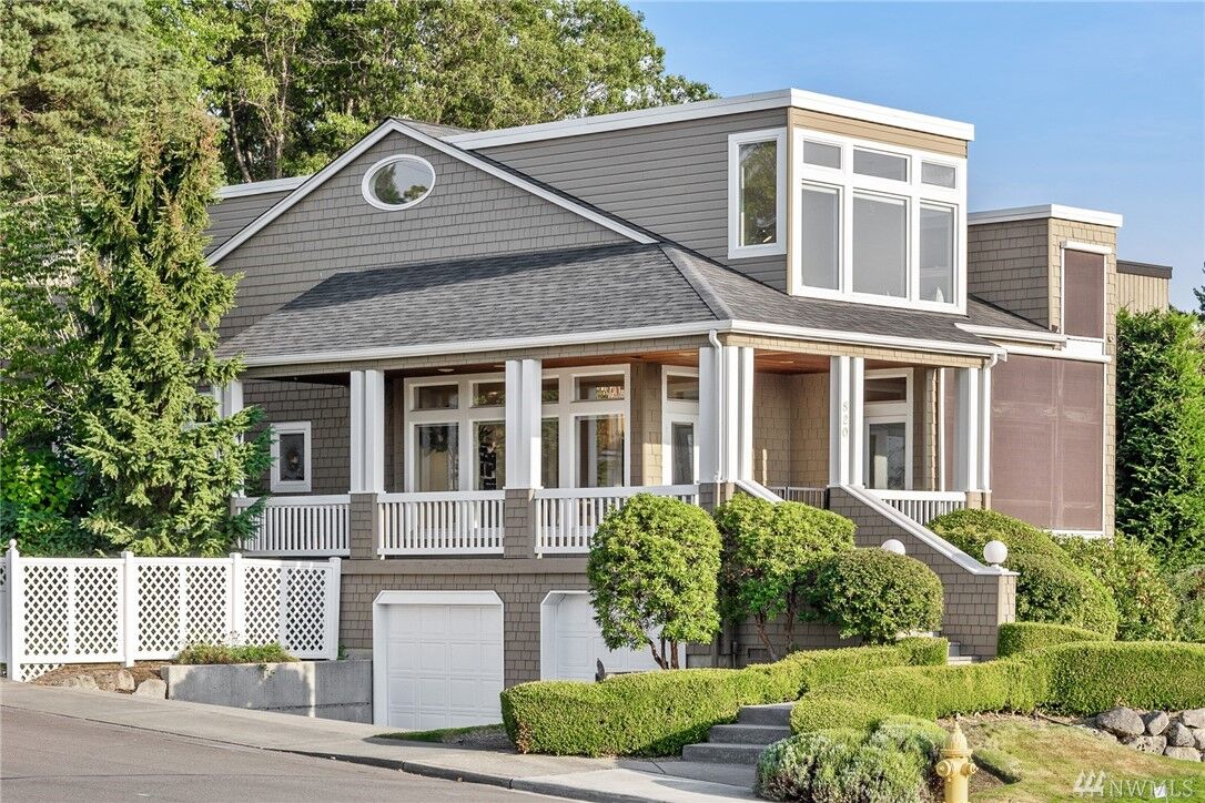 Property Photo: 820 1st St WA 98033