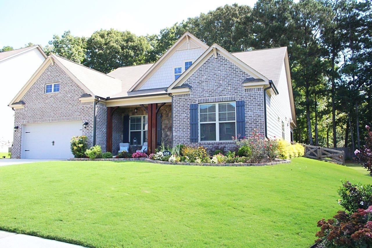 Property Photo: 5440 W Point Drive GA 30040