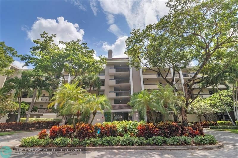 Property Photo: 2025 Lavers Cir D204 FL 33444
