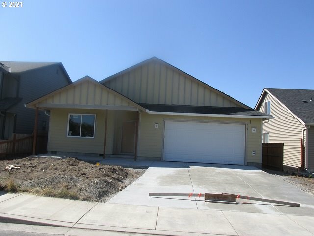 Property Photo: 160 N Hezzie Ln OR 97038
