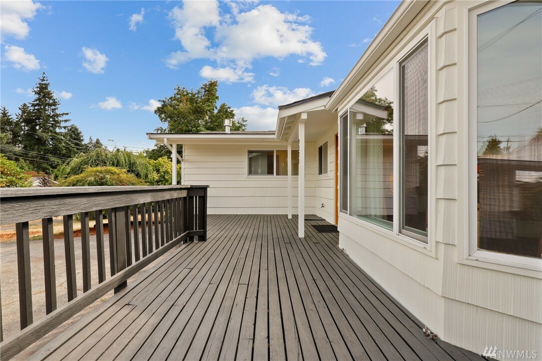 Property Photo: 9221 11th Ave SW WA 98106