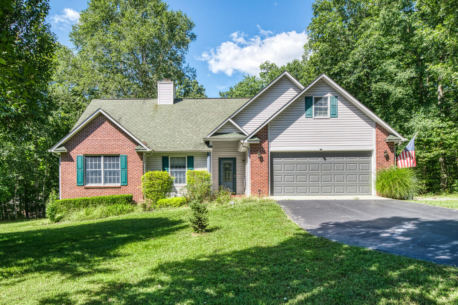 Property Photo: 833 Creekway Drive TN 38555