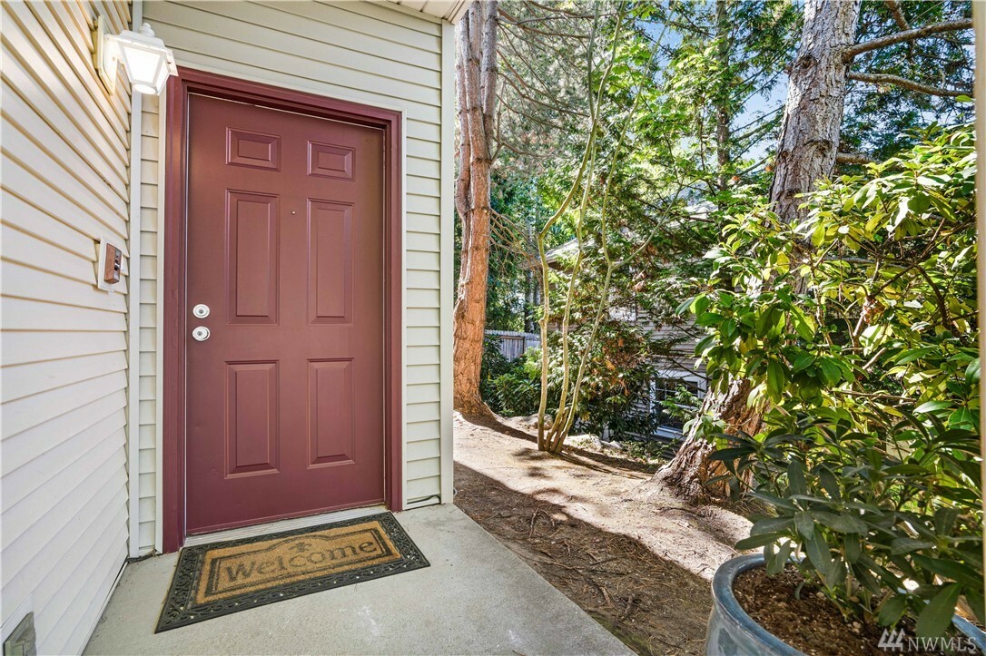 Property Photo:  413 S 47th St 413  WA 98055 