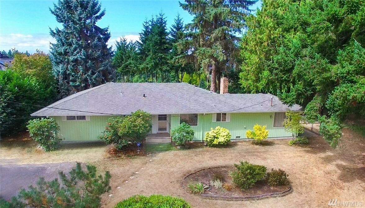 Property Photo: 22214 98th Ave W WA 98020
