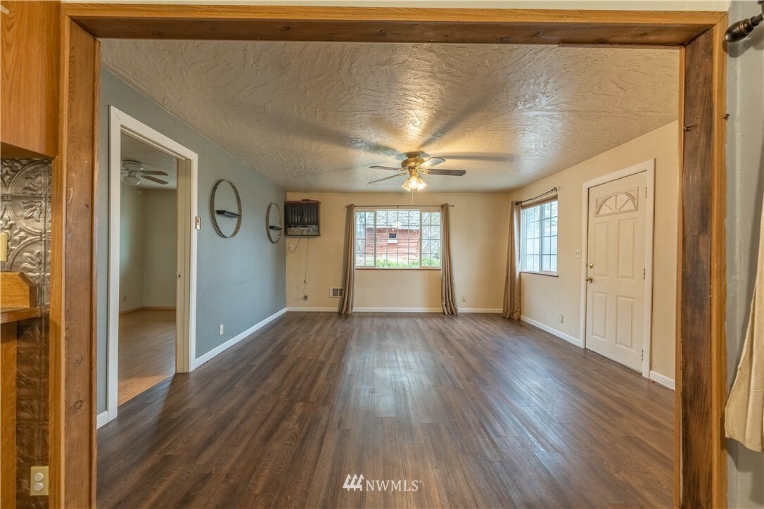 Property Photo: 4475 NW Cascade Avenue WA 98802