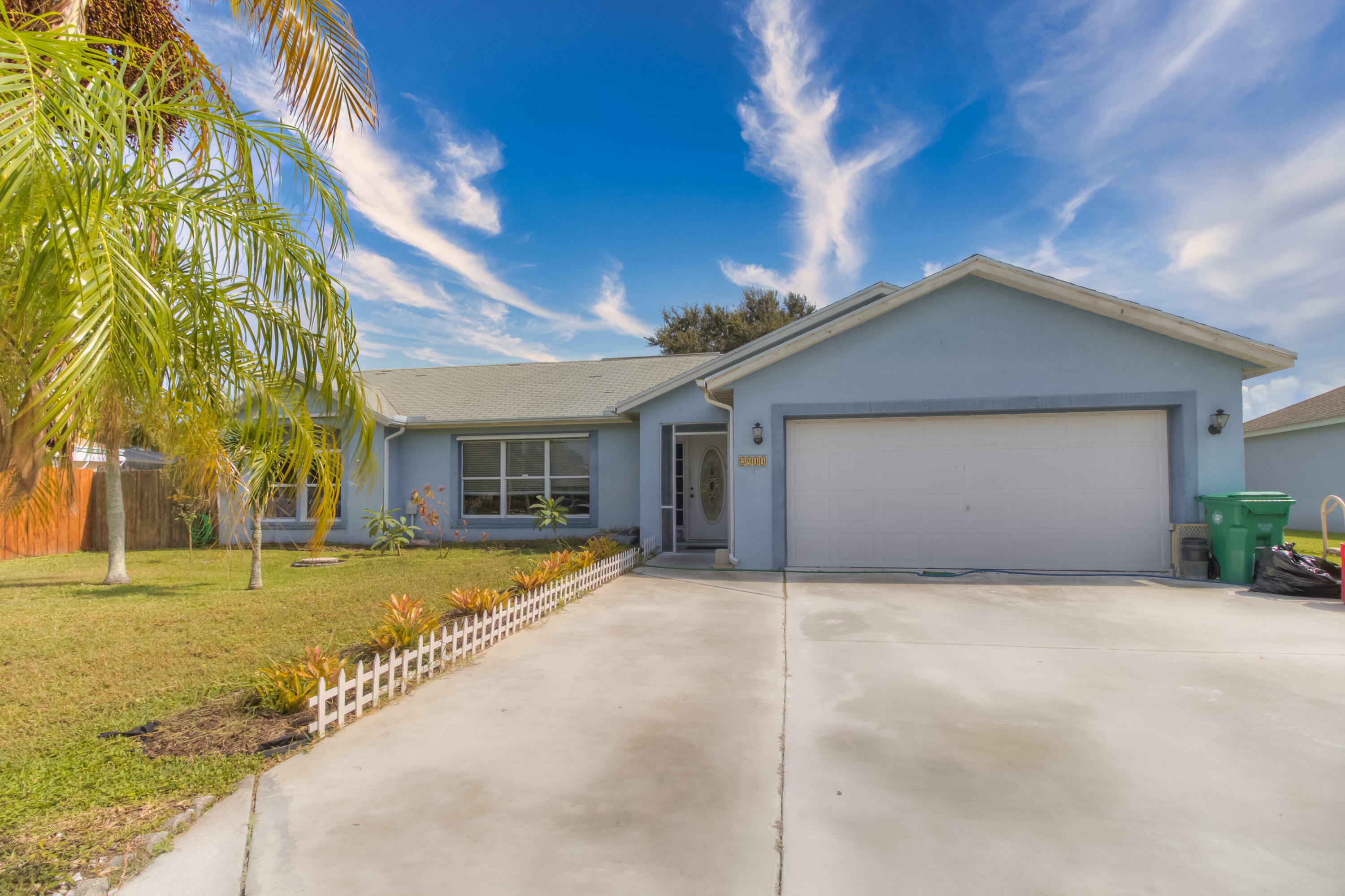 Property Photo:  2944 SE Buccaneer Circle  FL 34952 