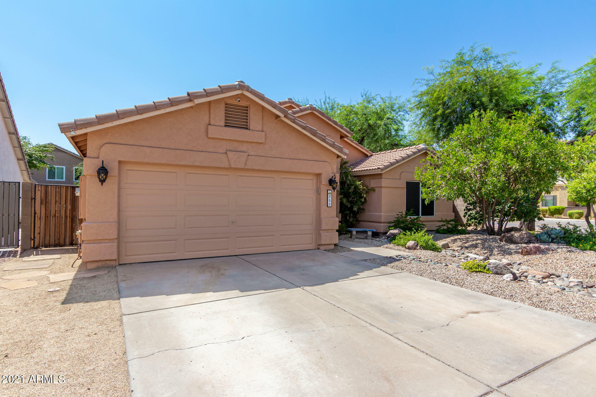 Property Photo:  253 E Nunneley Road  AZ 85296 