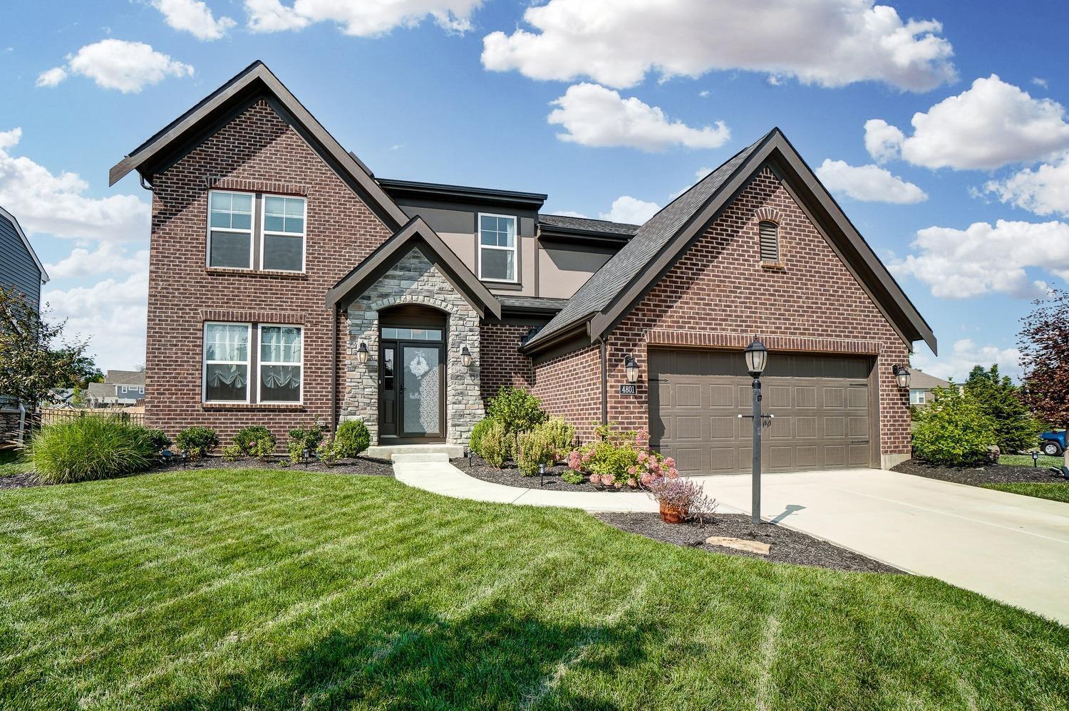 Property Photo: 4801 Paddock Crossing OH 45103