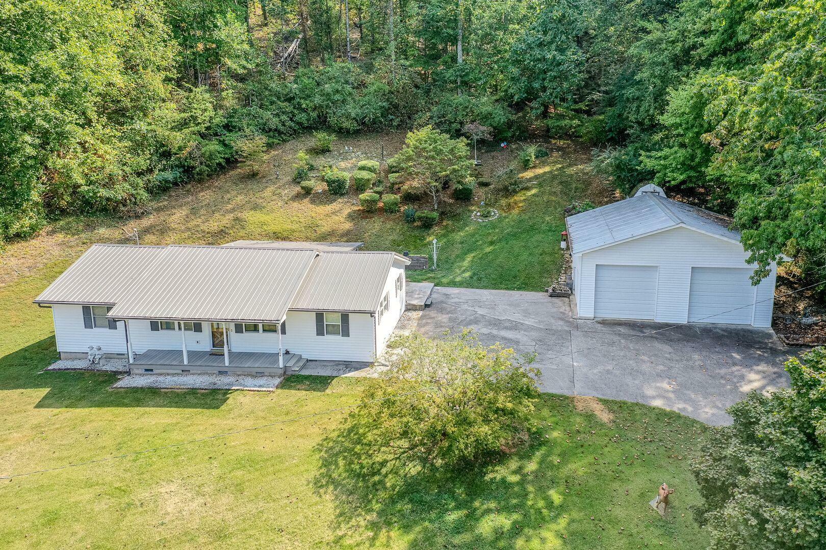 Property Photo:  604 Self Hollow Rd  TN 37853 