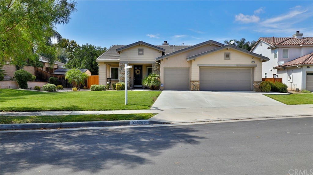 Property Photo: 33571 Honeysuckle Lane CA 92563