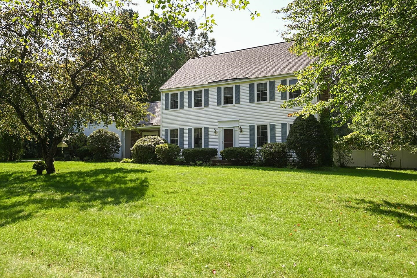 Property Photo:  206 Oak Ridge Road  NH 03865 