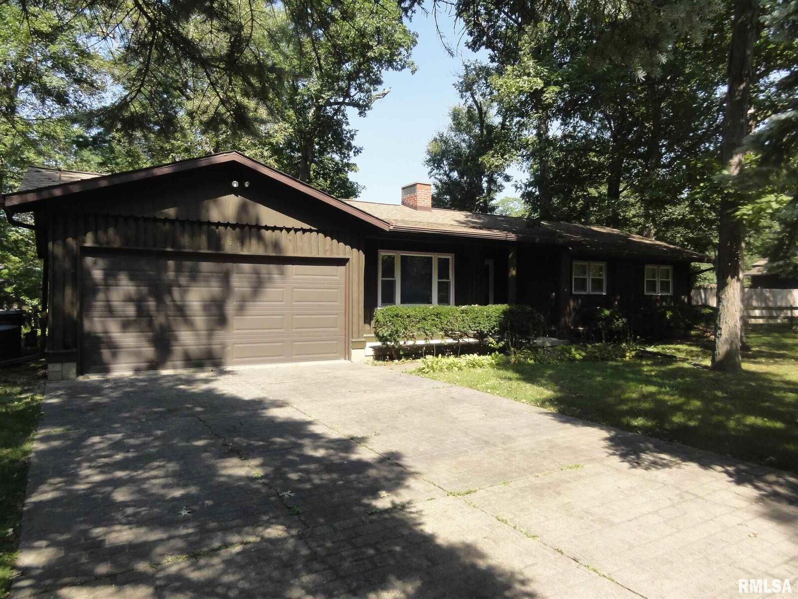 Property Photo:  168 Wildwood  IL 61535 