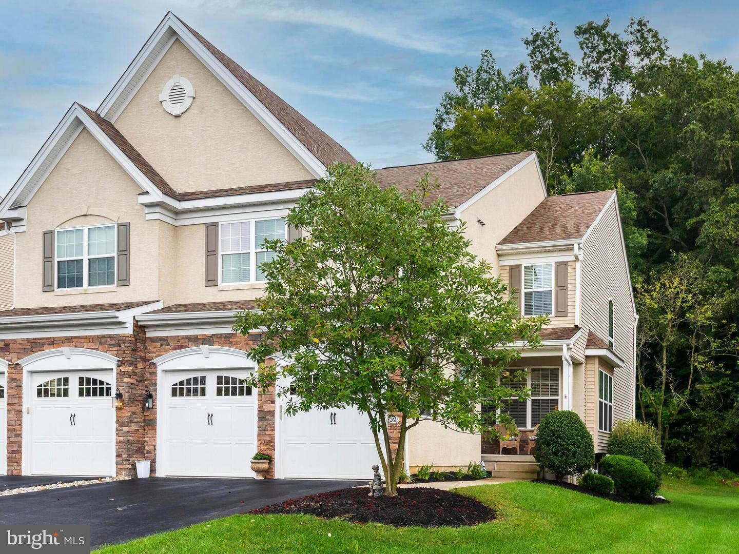 Property Photo:  2611 Rockledge Court  PA 19425 