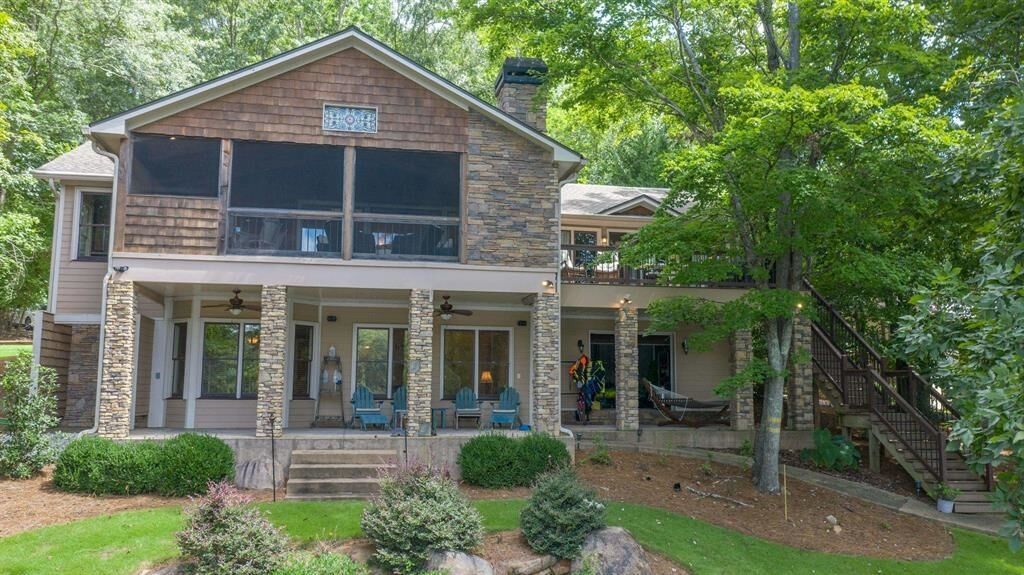 Property Photo: 1540 Point Royal Drive GA 30642