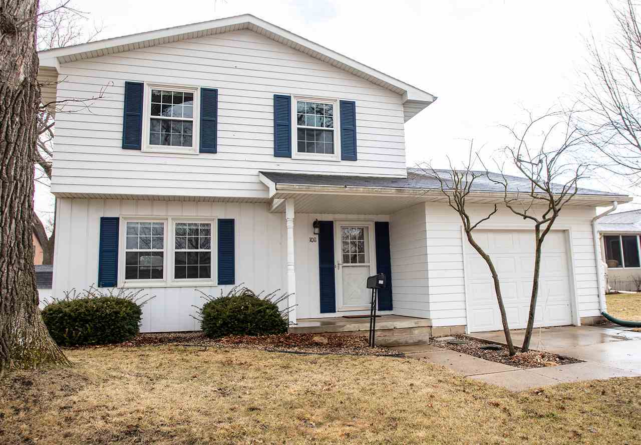 Property Photo:  1011 NW 5th Street  IA 50677 