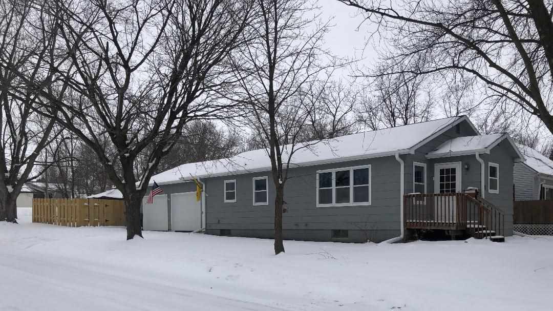 Property Photo: 900 2nd Ave NE IA 50662