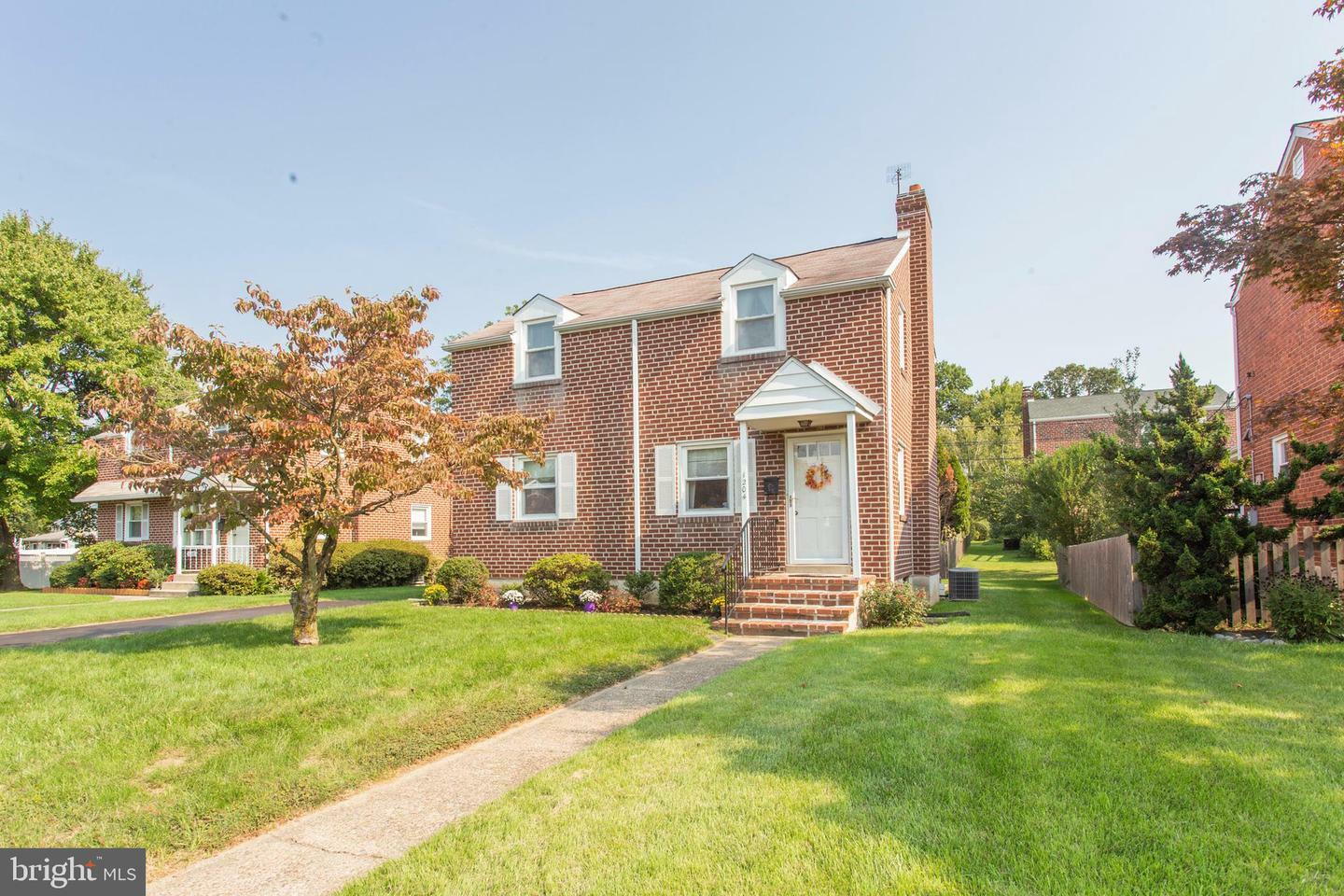 Property Photo:  1204 Sylvania Avenue  PA 19033 