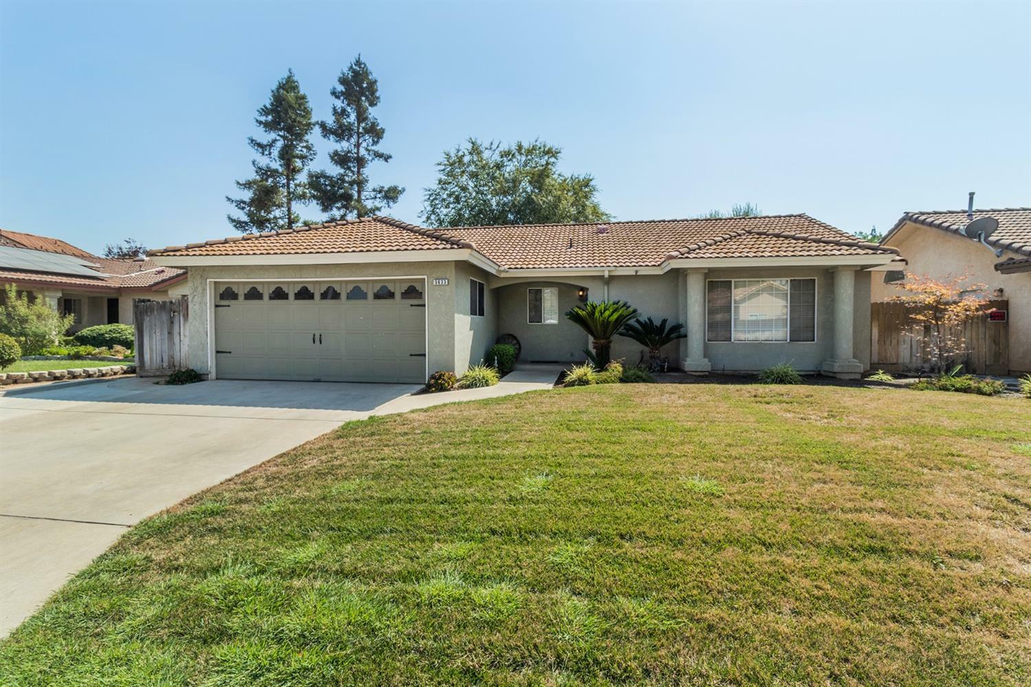 Property Photo:  5633 W Fallon Avenue  CA 93722 