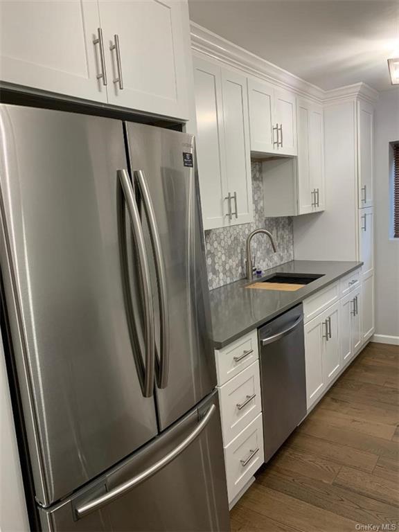 Property Photo:  290 High Avenue E1  NY 10960 