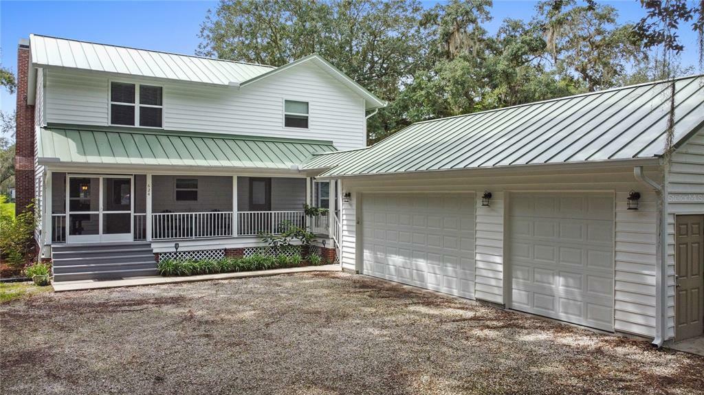 Property Photo:  624 E Old Mill Drive  FL 32713 