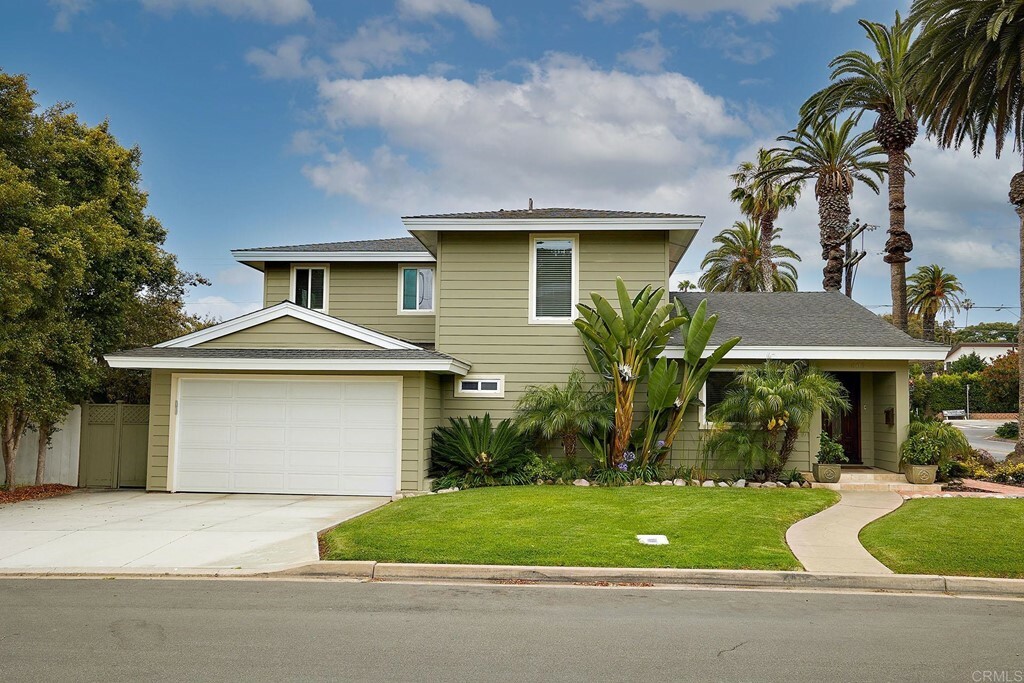 Property Photo:  803 Temple Street  CA 92106 