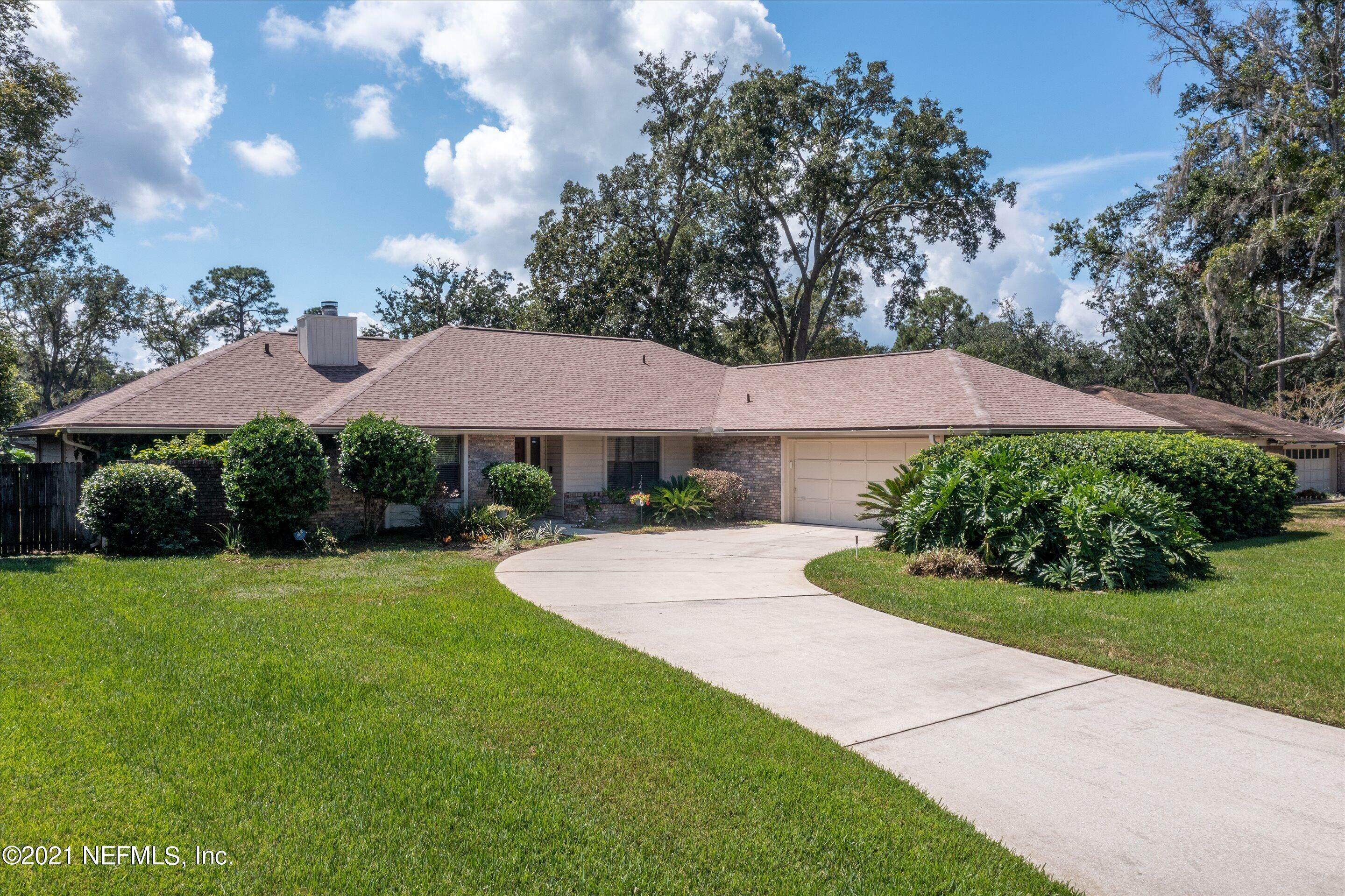 Property Photo:  11624 Sedgemoore Drive S  FL 32223 