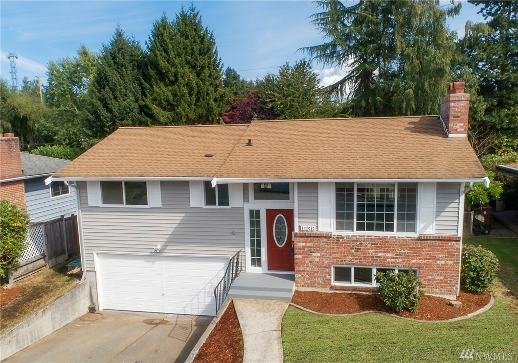 Property Photo:  1839 N Bristol St  WA 98406 