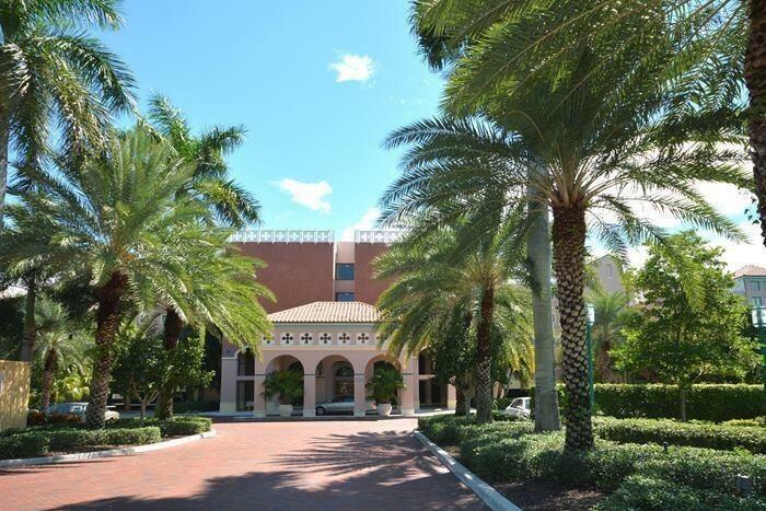 Property Photo:  100 SE 5th Avenue 304  FL 33432 