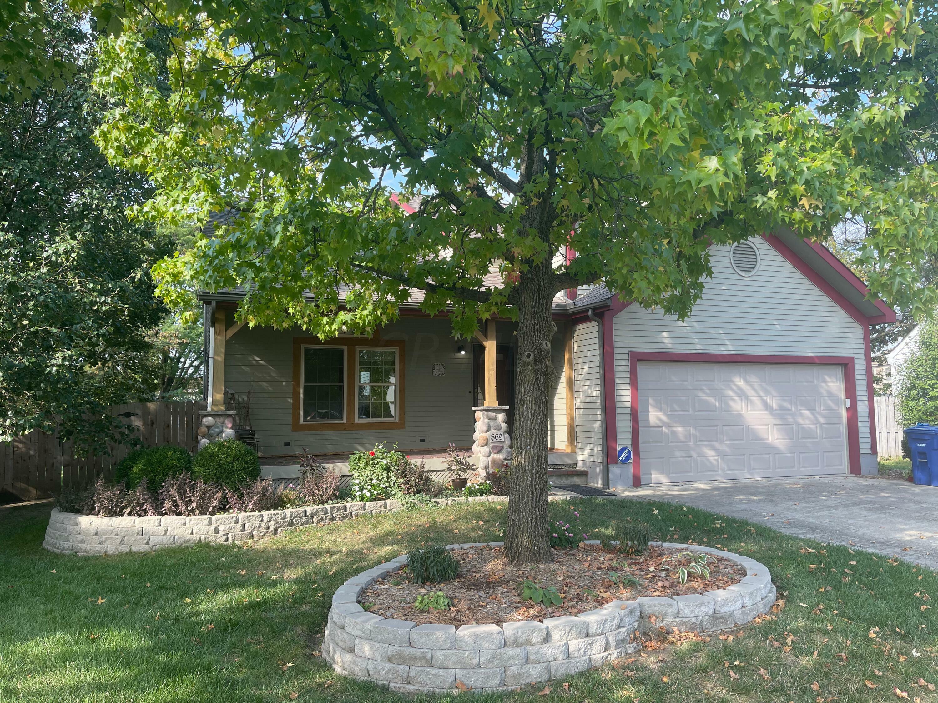 Property Photo:  869 Chesterview Court  OH 43119 