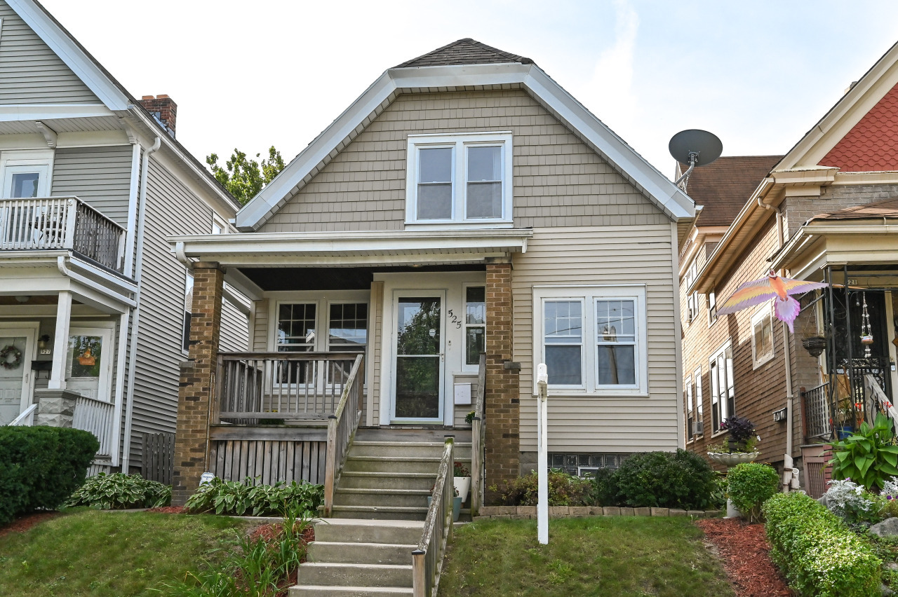 Property Photo:  525 E Russell Ave  WI 53207 