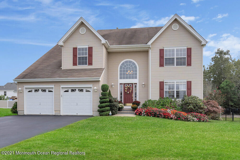 Property Photo:  12 Heather Way  NJ 08005 