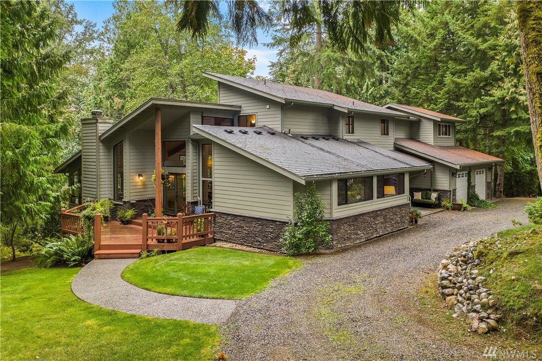 Property Photo:  15707 Tiger Mountain Rd SE  WA 98027 