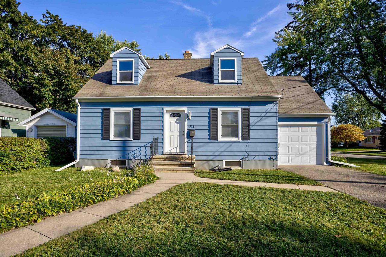 Property Photo:  1334 East Jardin Street  WI 54911 