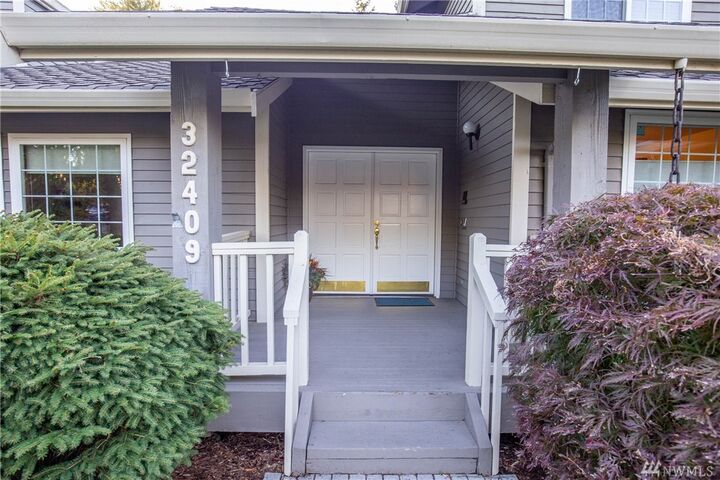 Property Photo:  32409 8th Ave SW  WA 98023 