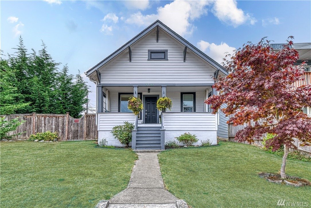 Property Photo:  5120 N Highlands St  WA 98407 