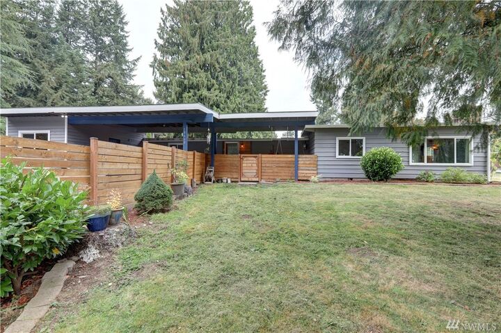 18660 SE 216th St St  Renton WA 98058 photo