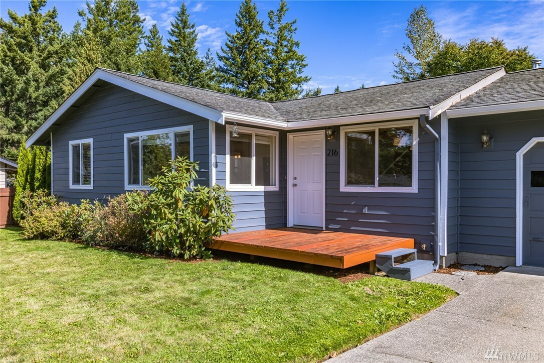 Property Photo:  216 Cashmere Lane  WA 98247 