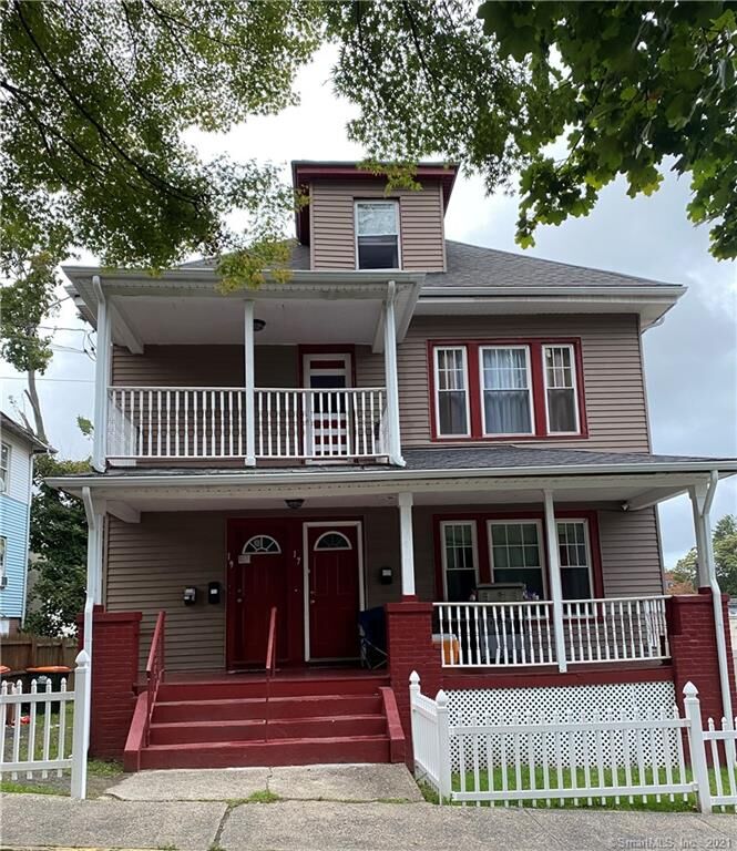 Property Photo:  17 Foster Street  CT 06451 