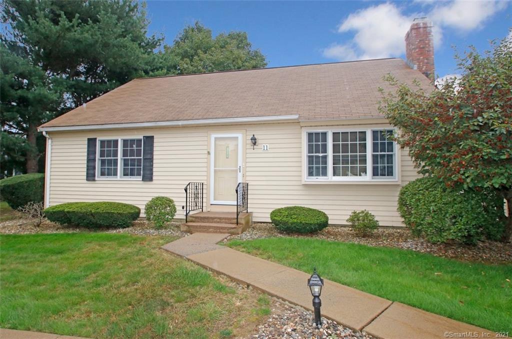 Property Photo:  11 Canborne Way 11  CT 06078 