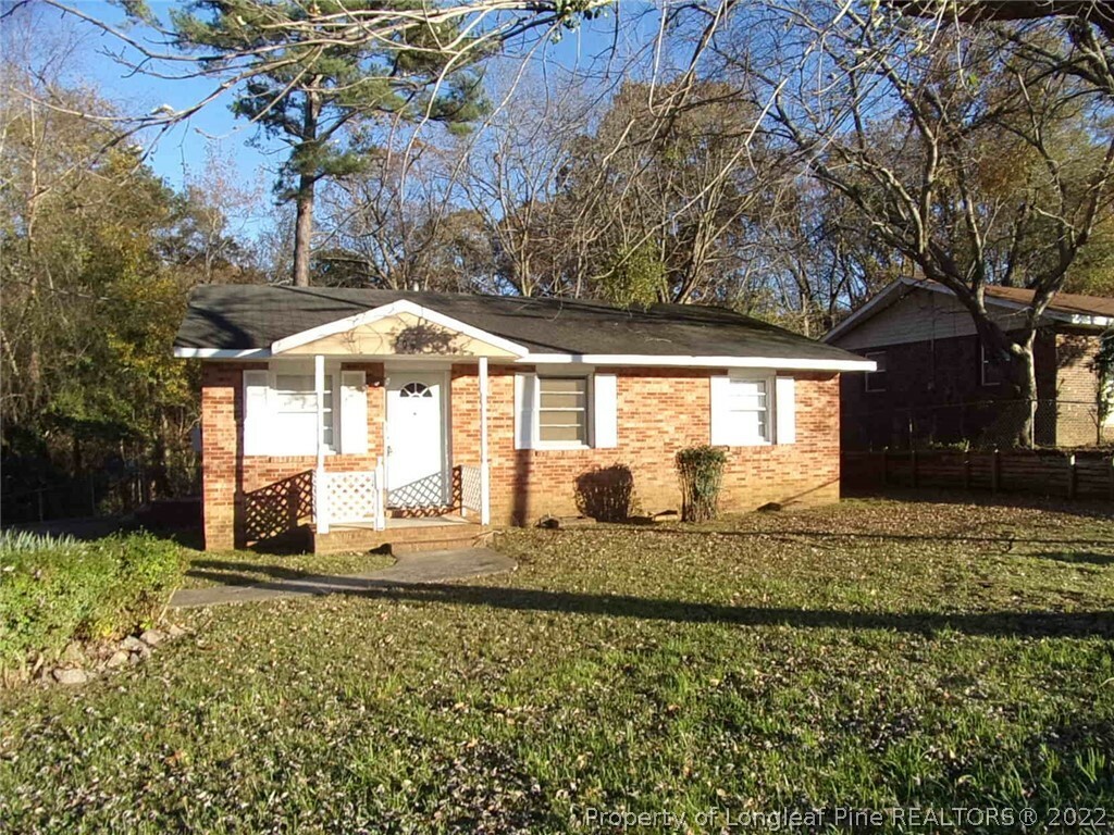 Property Photo:  309 Lynhurst Drive  NC 28314 