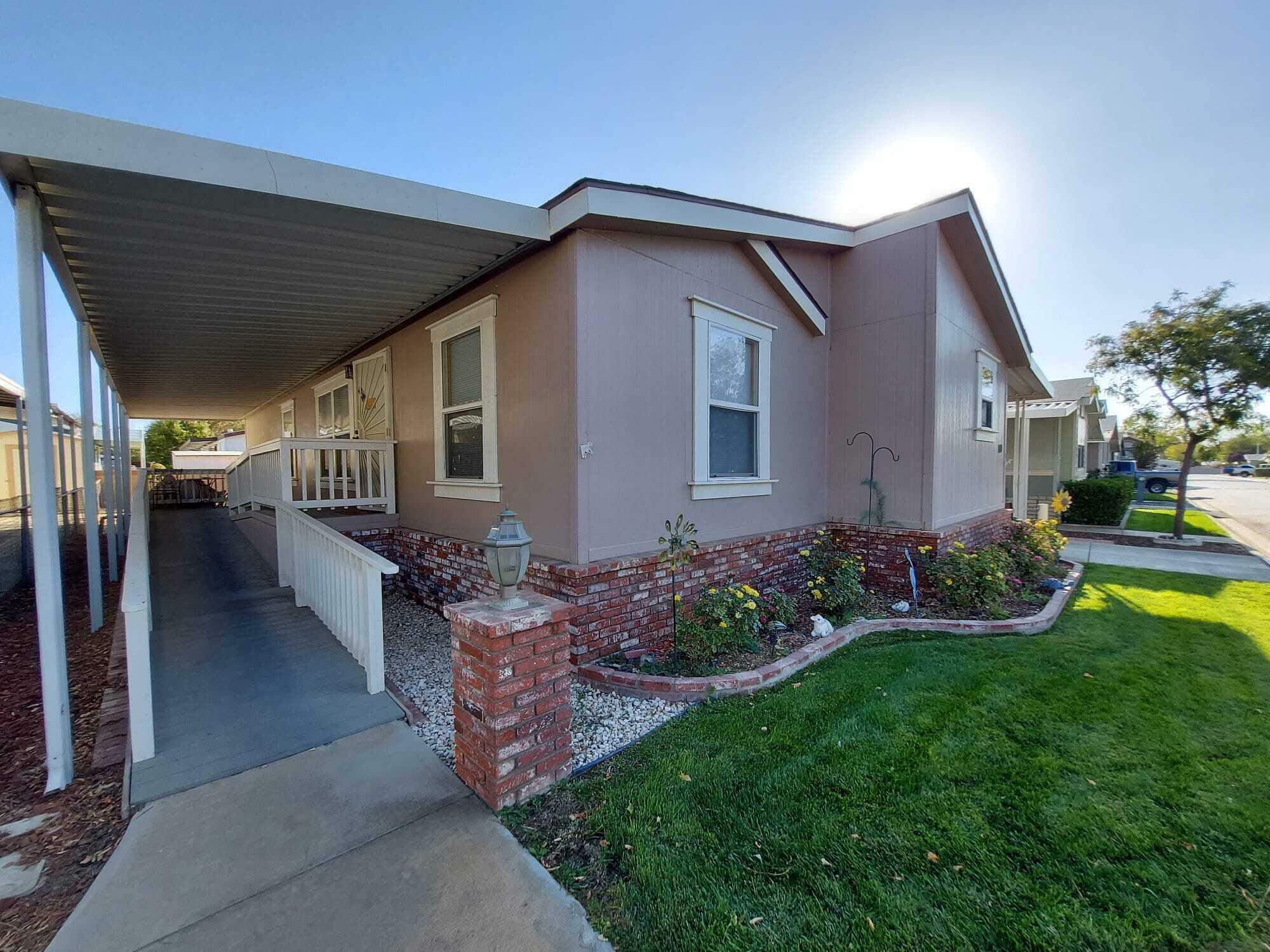 Property Photo:  1501 E Avenue I Avenue 140  CA 93535 