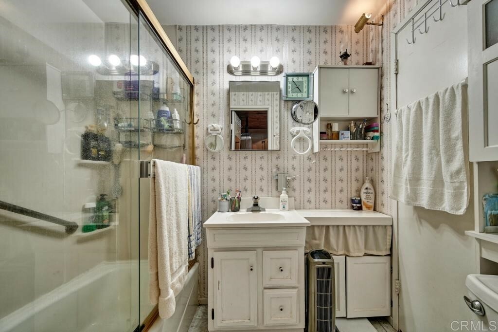 Property Photo: 476 Thousand Pines Road CA 92325