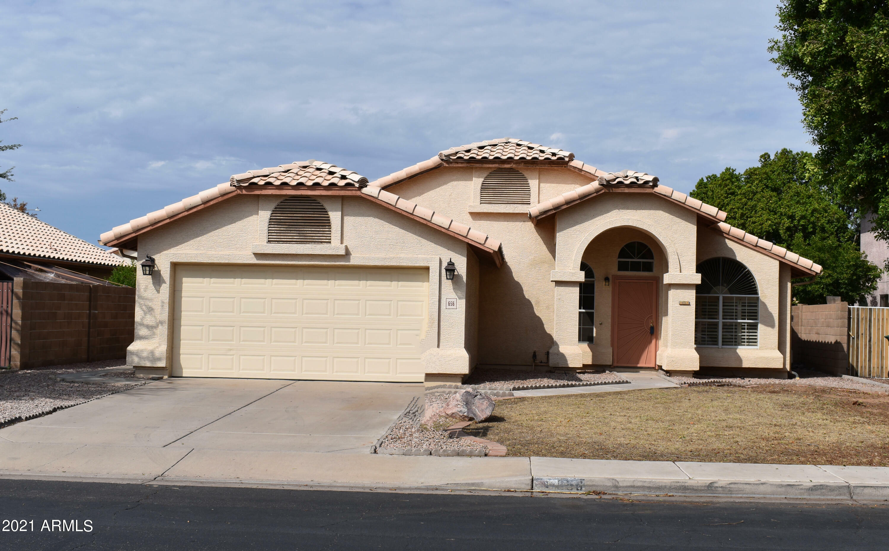 656 W Nopal Avenue  Mesa AZ 85210 photo